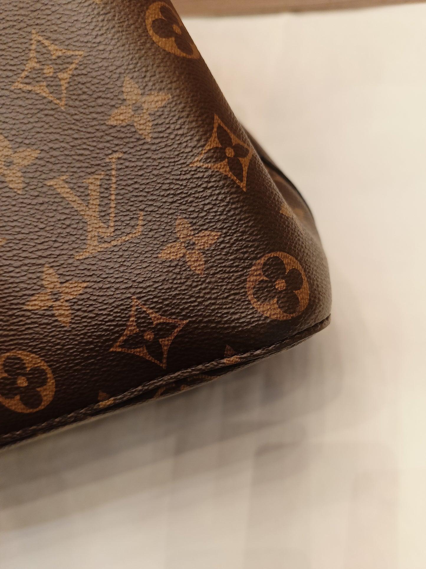 LV Neo Noe MM Monogram Caramel (CHIP)