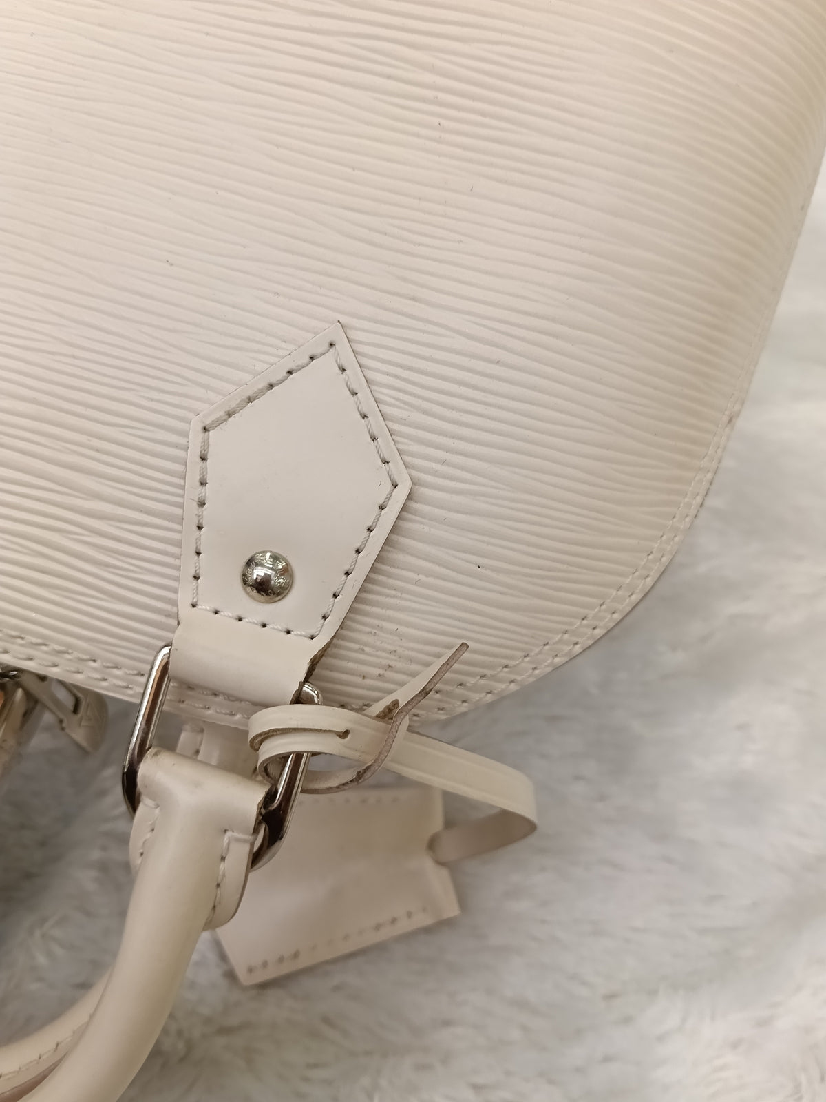 LV Alma BB SL Epi Quartz 2023 (CHIP)