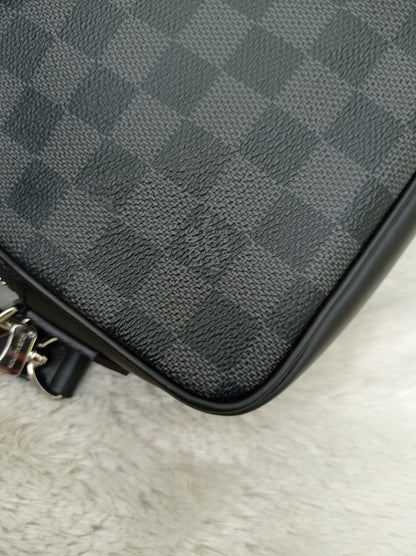 LV Kasai Clutch Graphite 2018