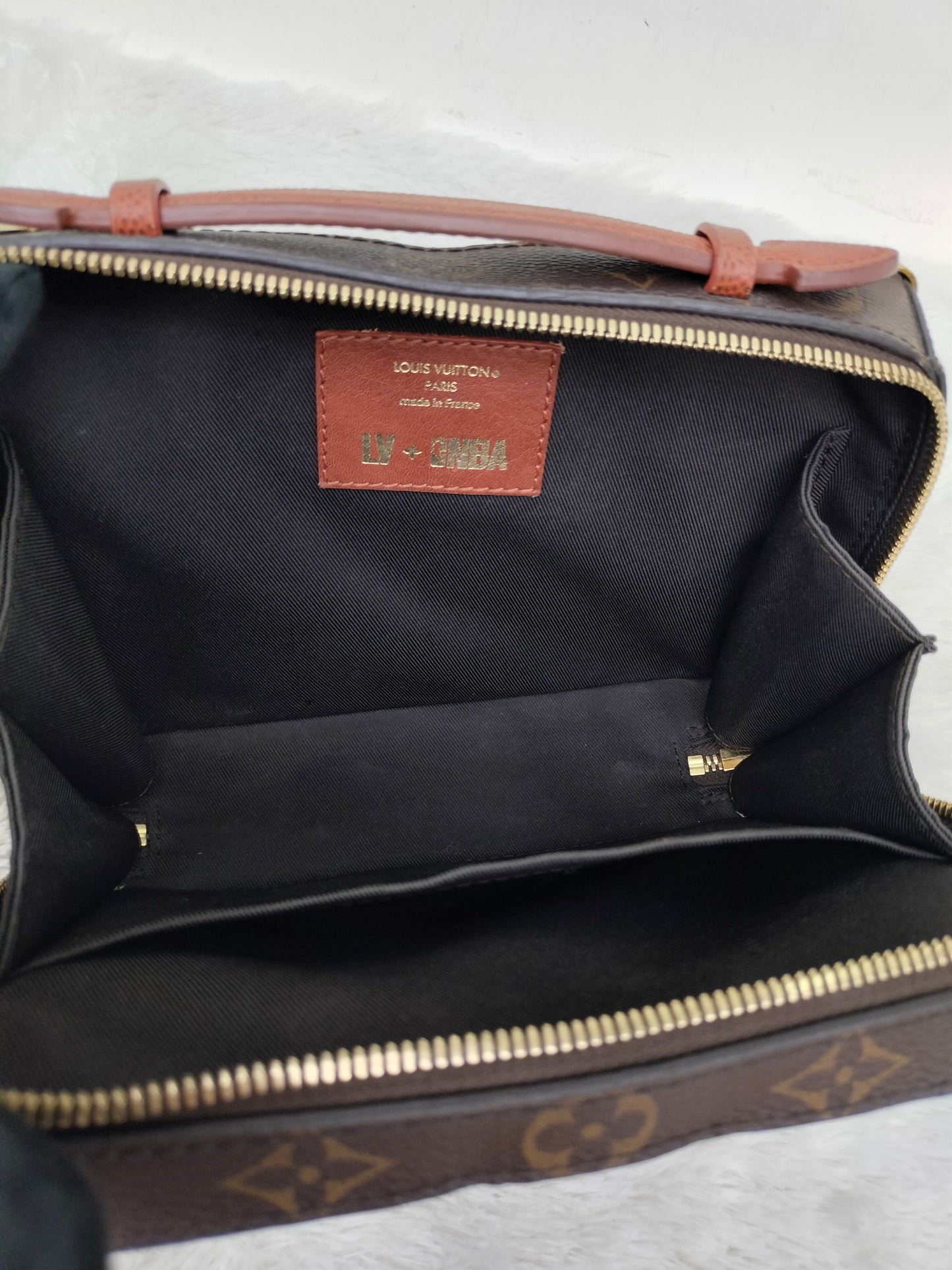 LV Handle Trunk NBA Legacy Monogram (CHIP)