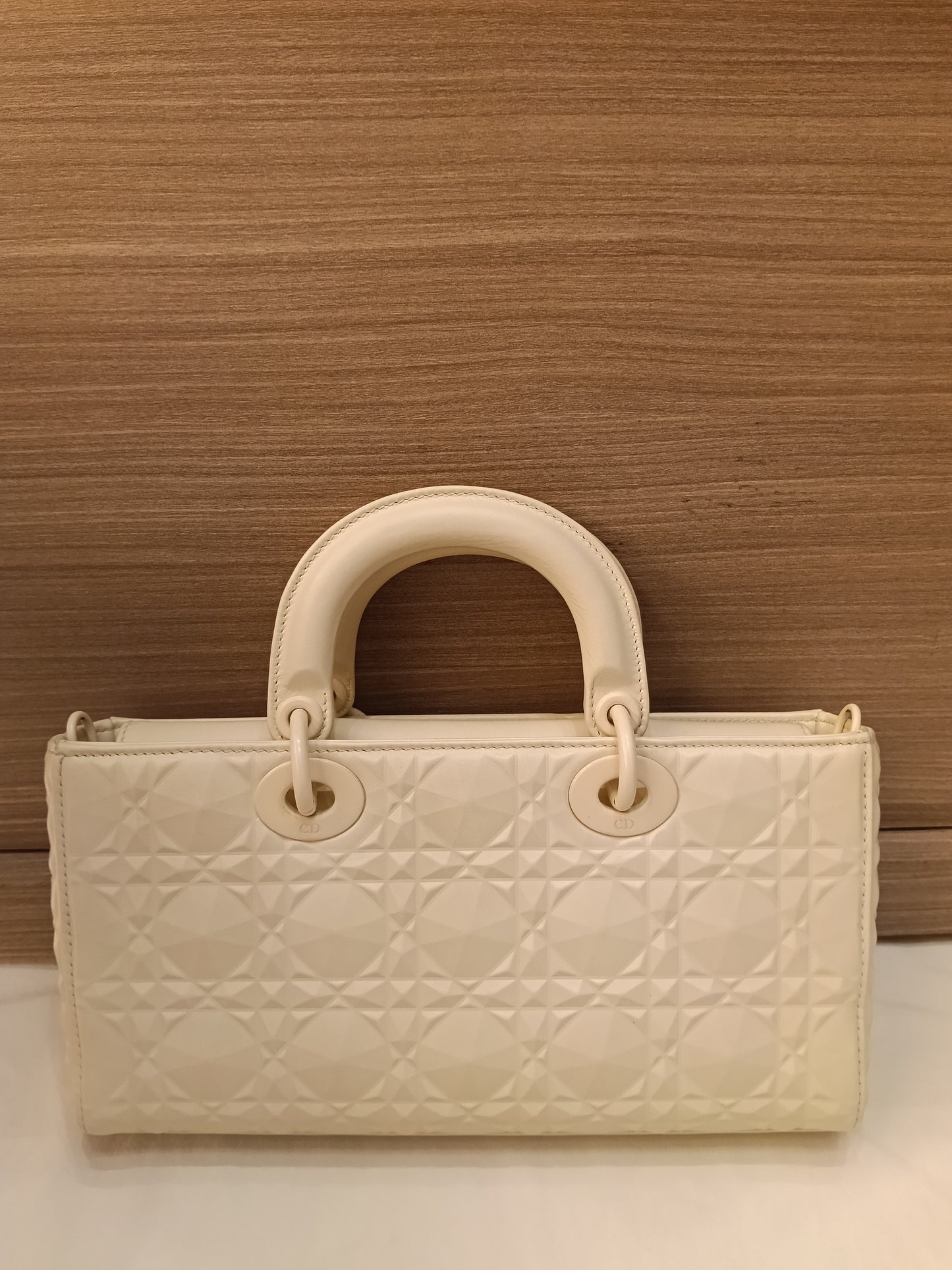 Dior Lady D'Joy Medium Cannage Diamond Latte 2022