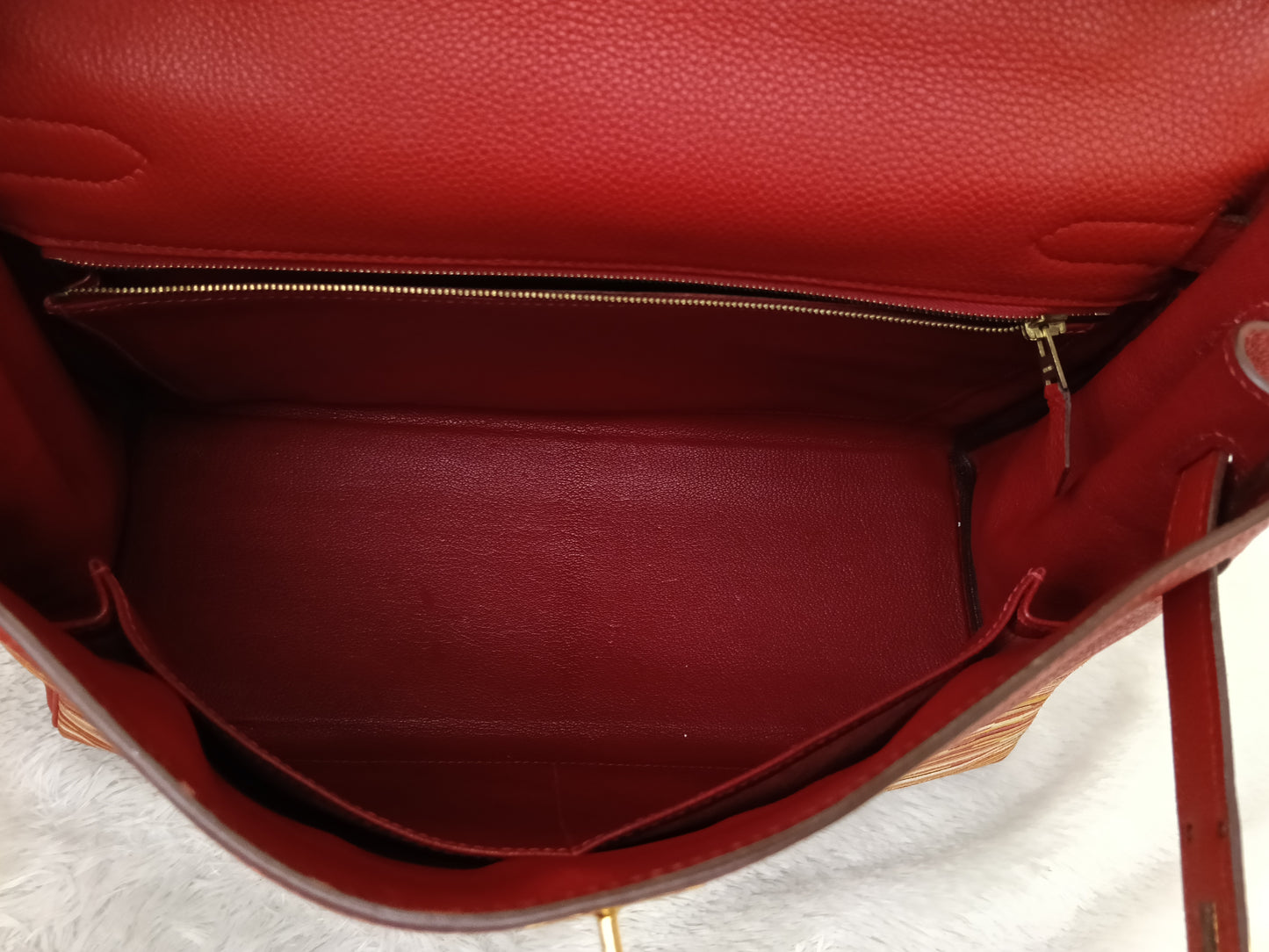 K32 Vibrato Rouge Vif GHW #G square