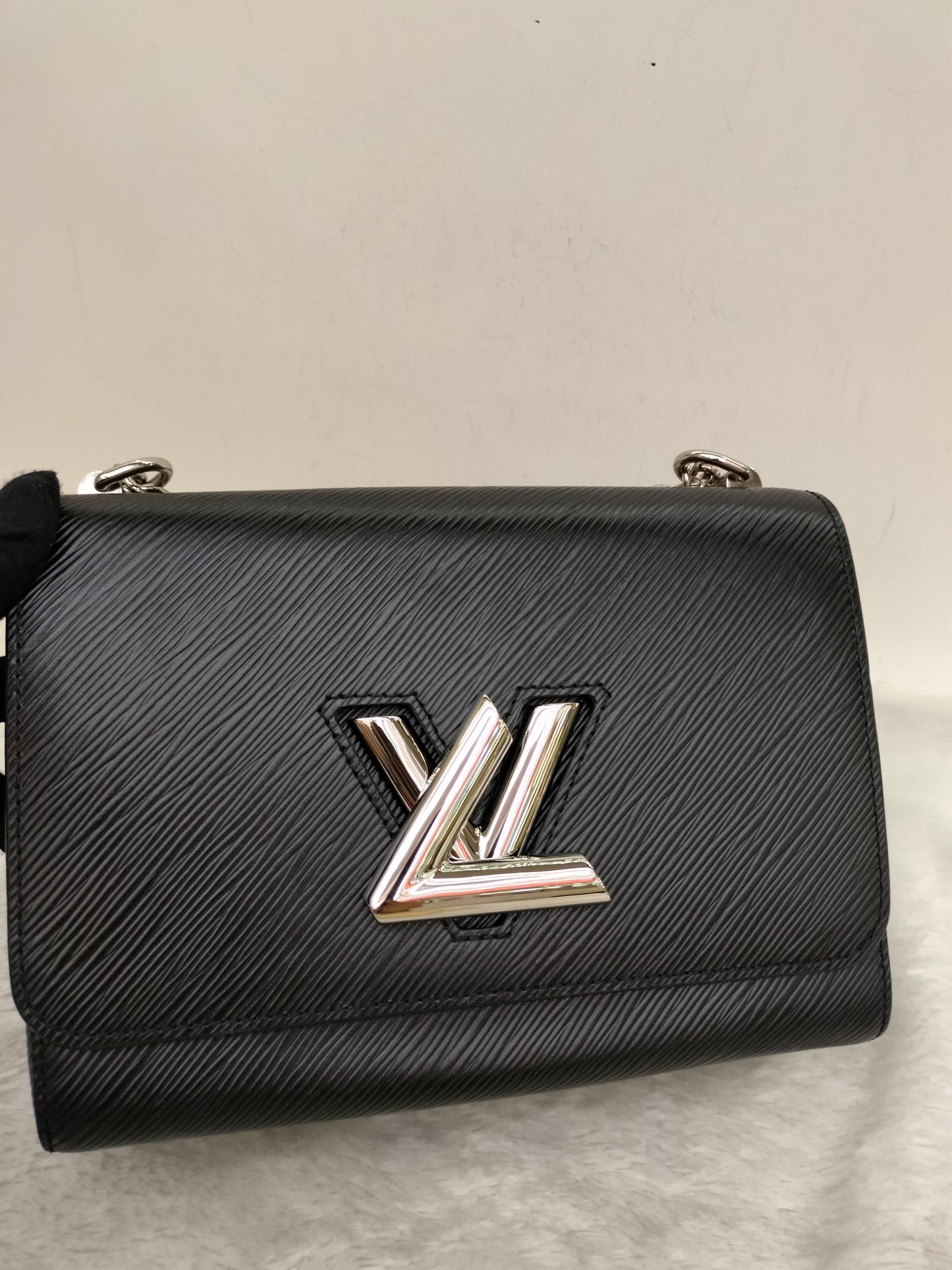 LV Twist MM Epi Black 2017