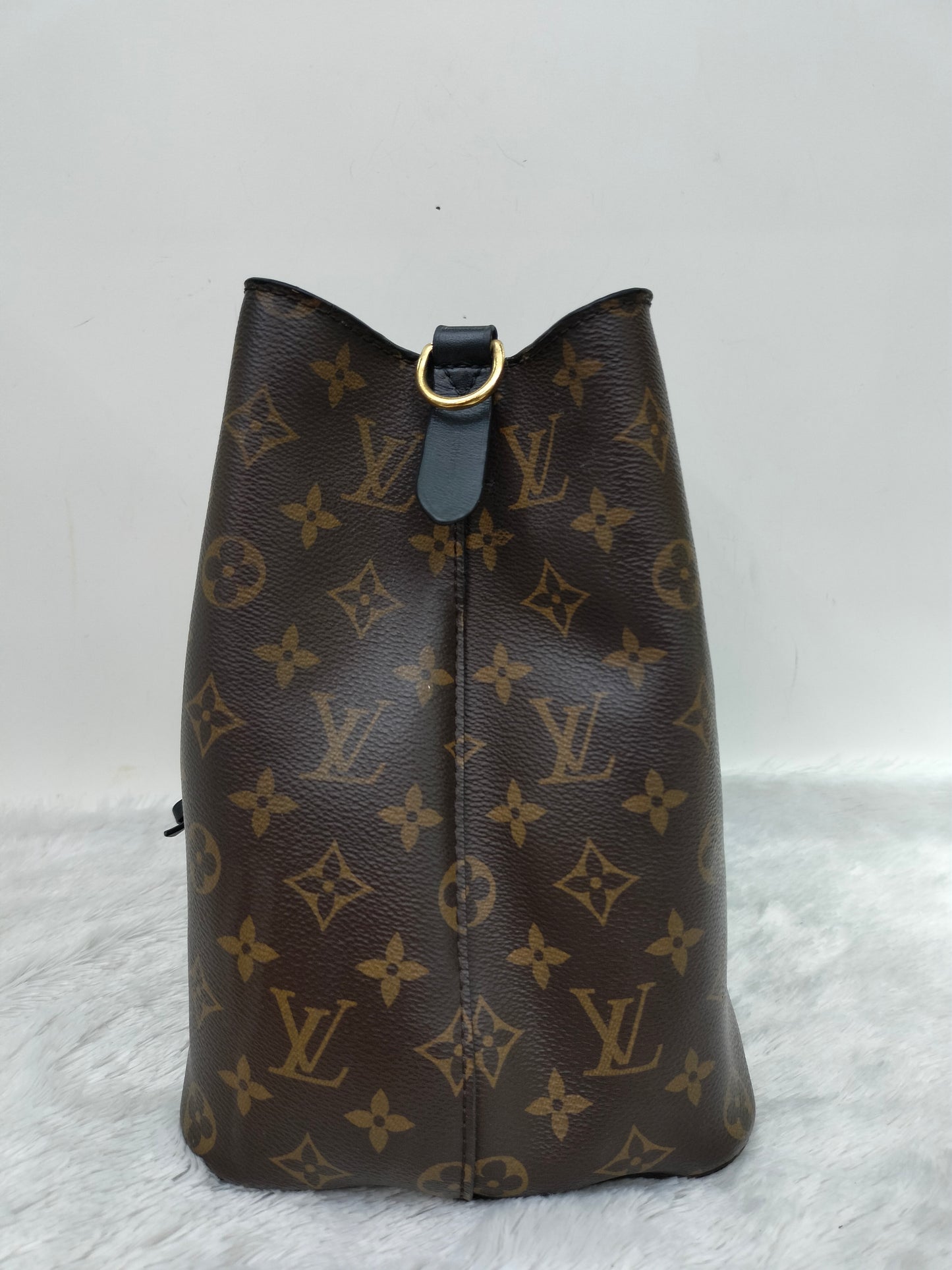 LV Neo Noe Monogram Noir 2017