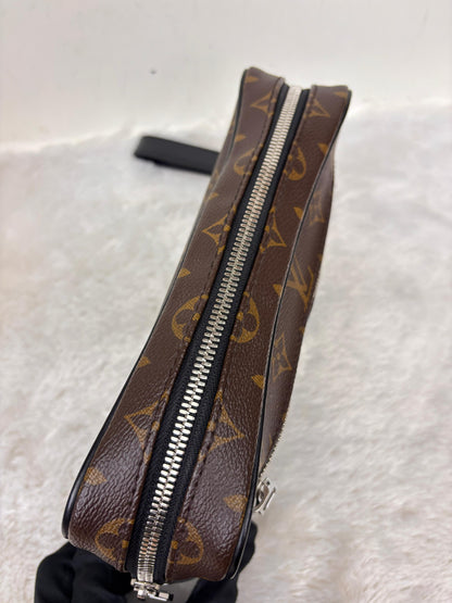 LV Kasai Clutch Monogram Macassar 2019