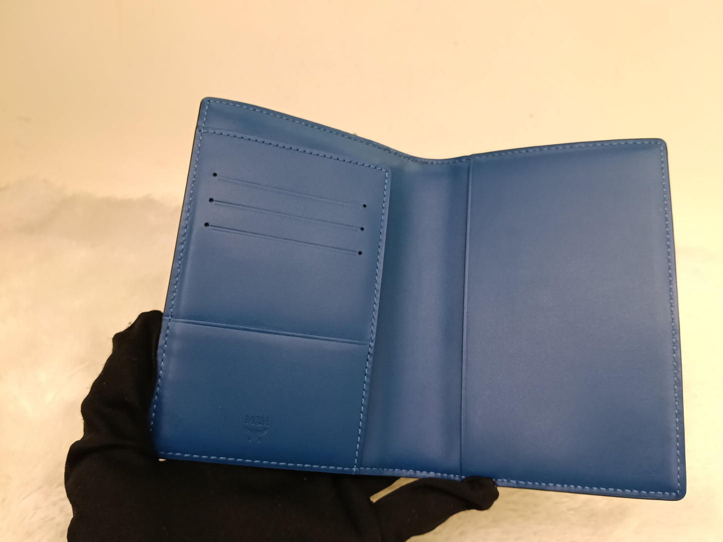 MCM Pasport Holder Rabbit Visetos Silver Blue