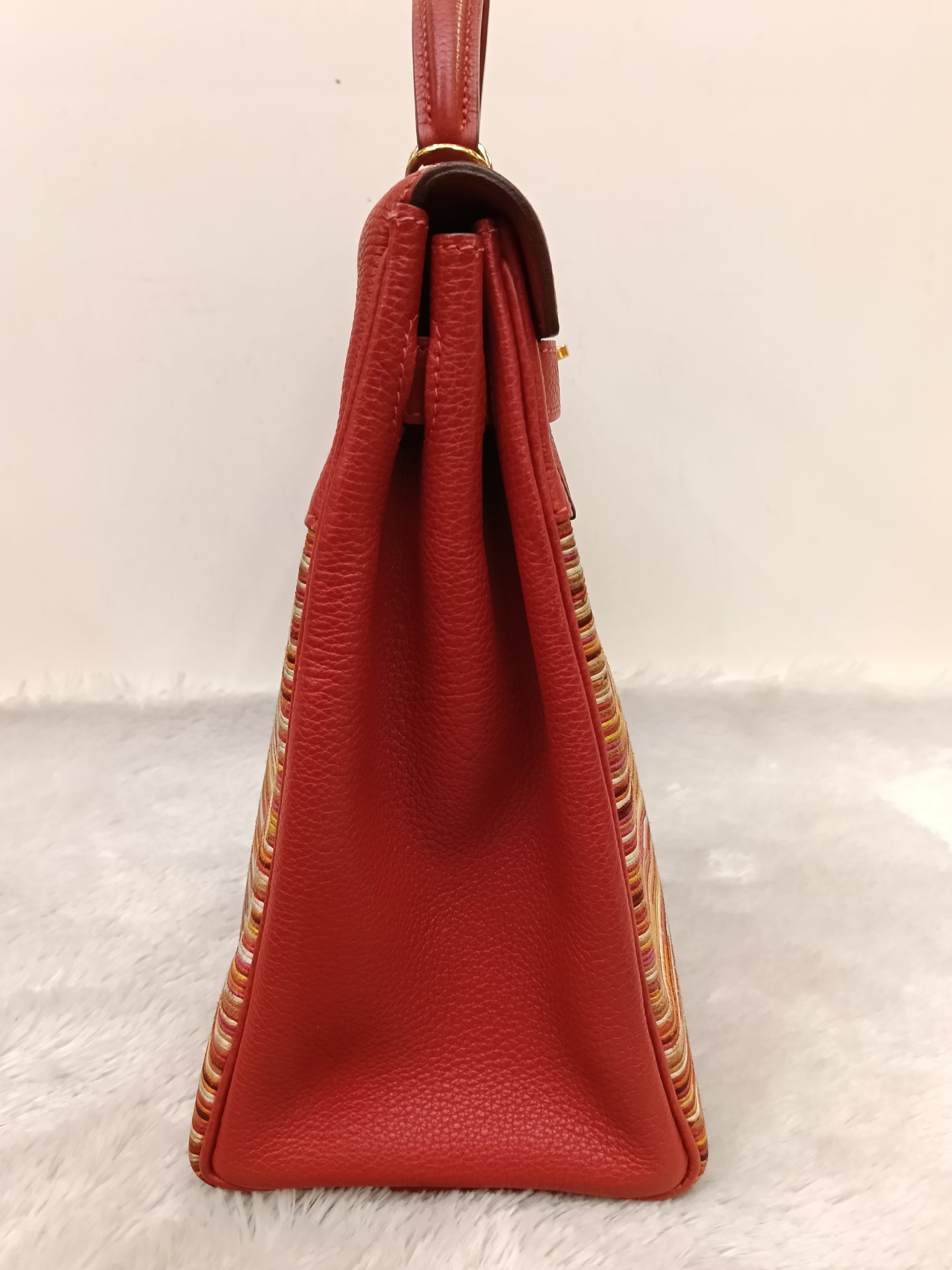 K32 Vibrato Rouge Vif GHW #G square