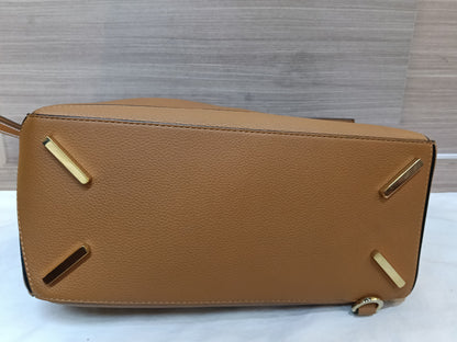 Loewe Puzzle Medium Grained Caramel GHW 2020