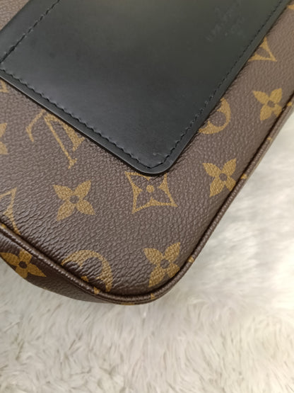 LV Marceau NM Monogram Noir (CHIP)