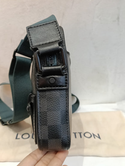 LV Alpha Messenger Damier Graphite 2019
