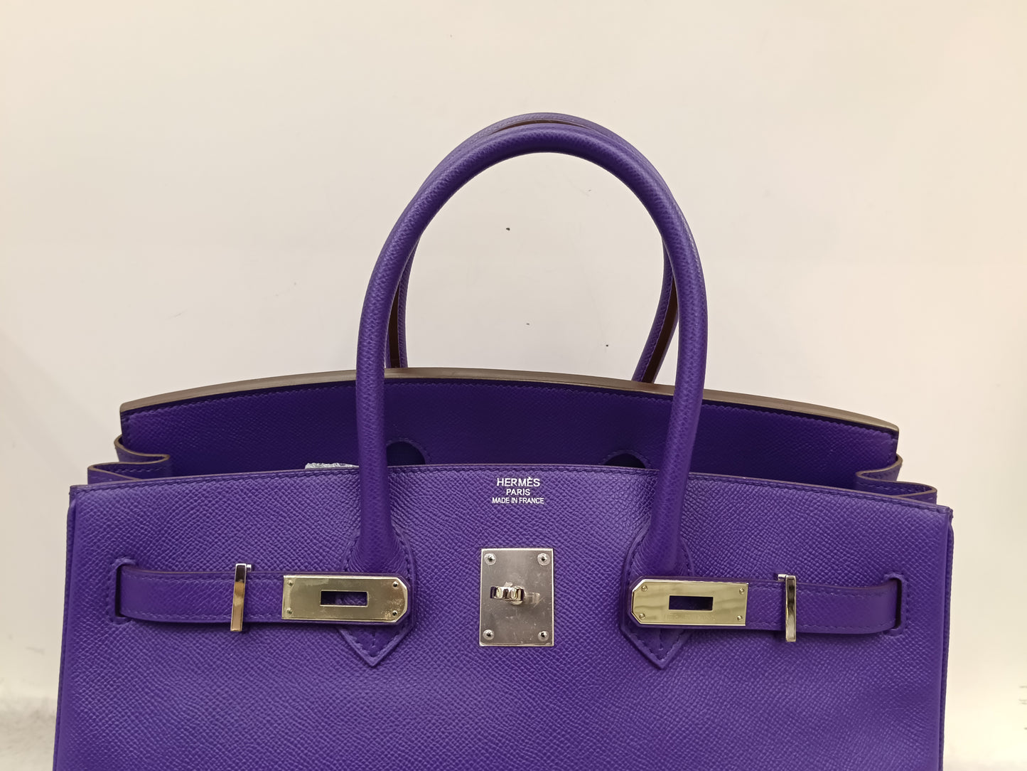 B35 Epsom Ultraviolet PHW #P square