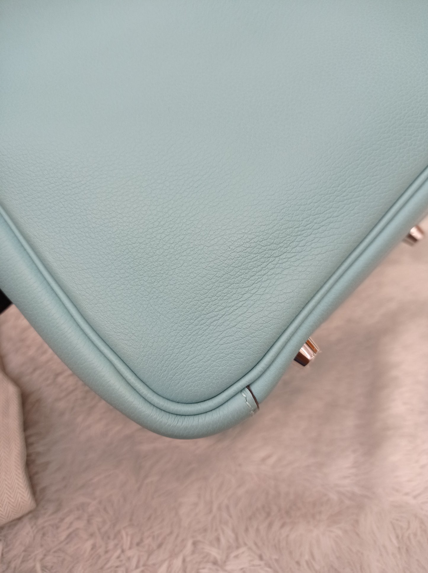 Lindy 30 Evercolour Blue Atol PHW #T