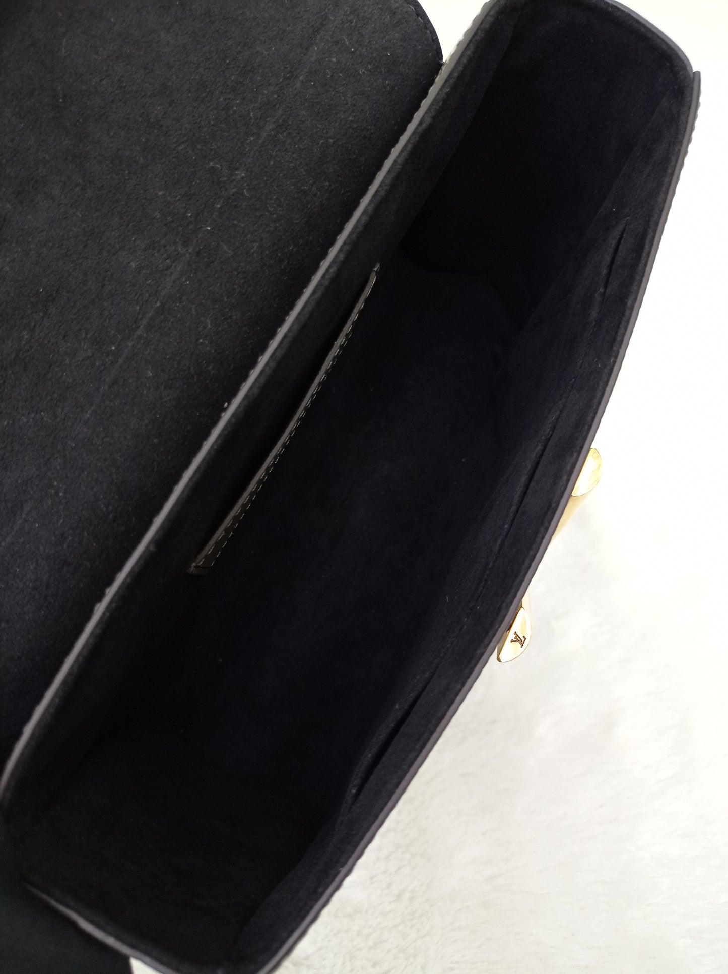 LV Twist MM Monogram Kabuki