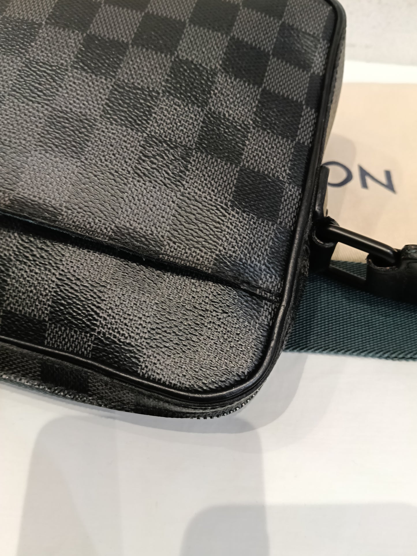 LV Alpha Messenger Damier Graphite 2019