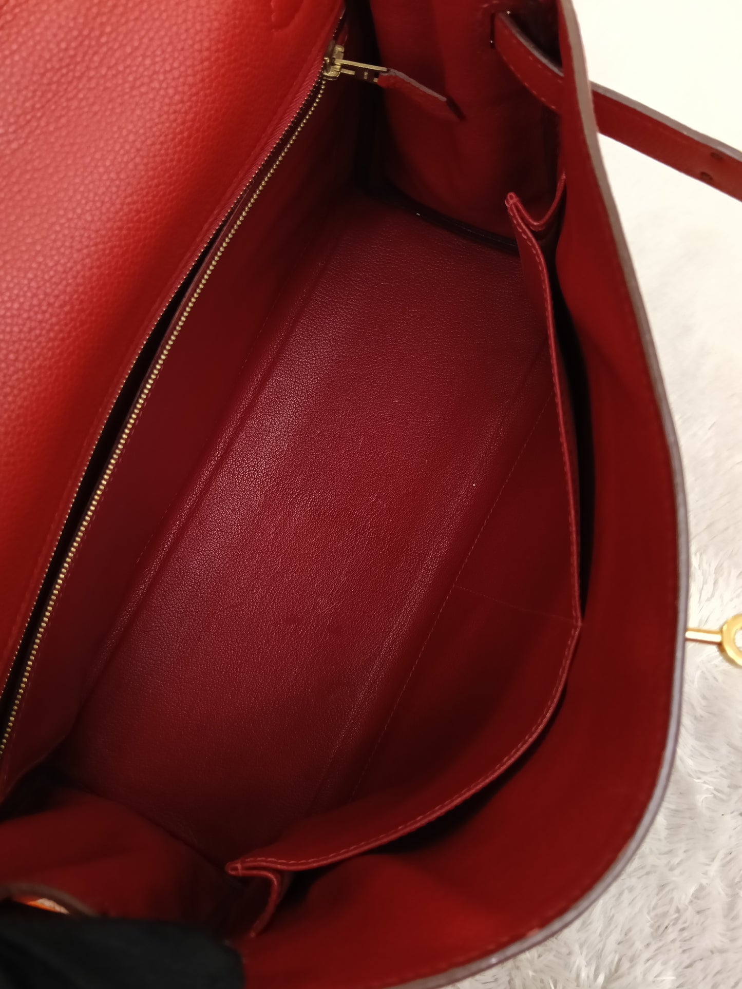 K32 Vibrato Rouge Vif GHW #G square