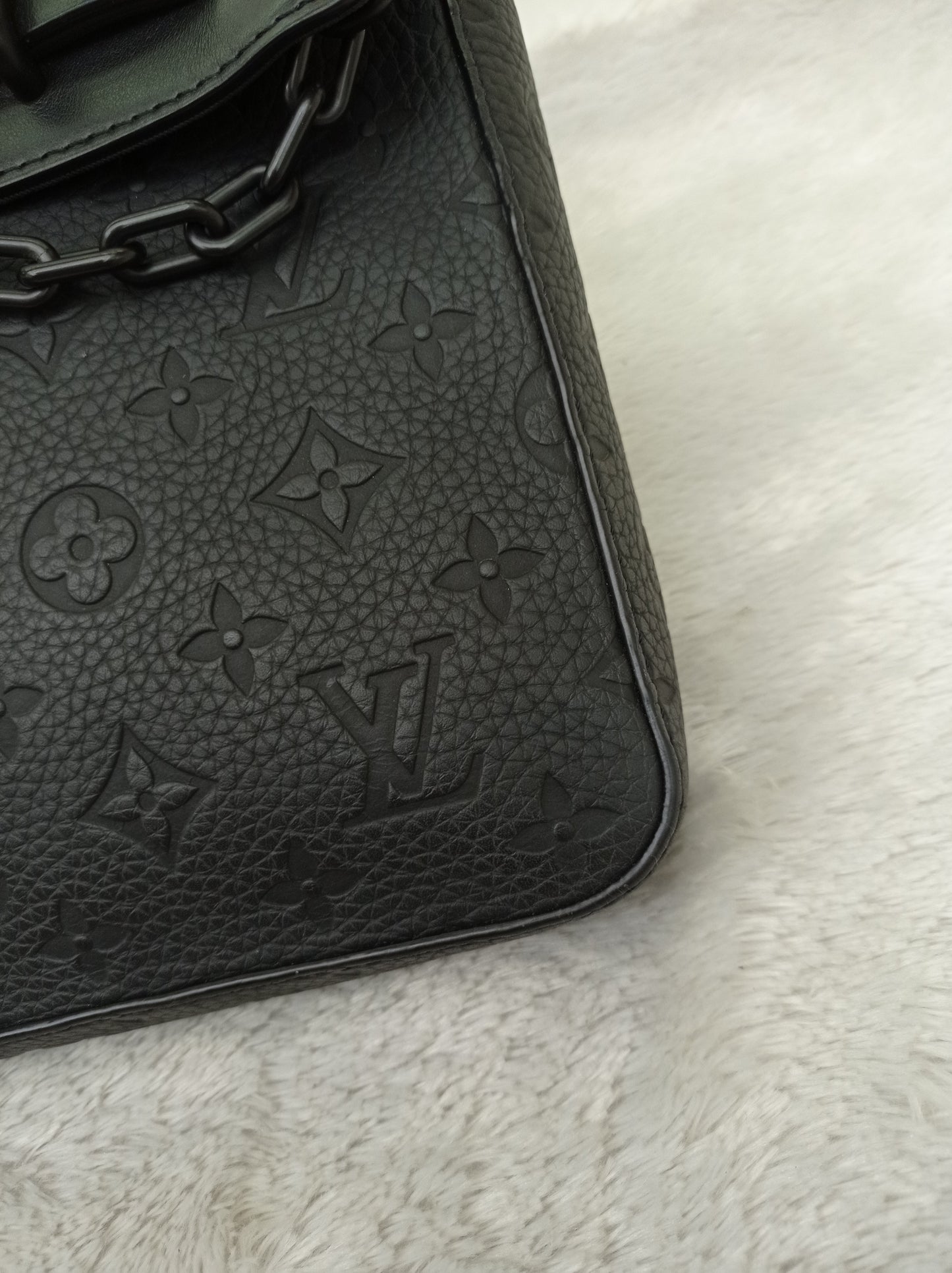 LV Pochette Virgil Abloh Steamer Monogram Eclipse (CHIP)