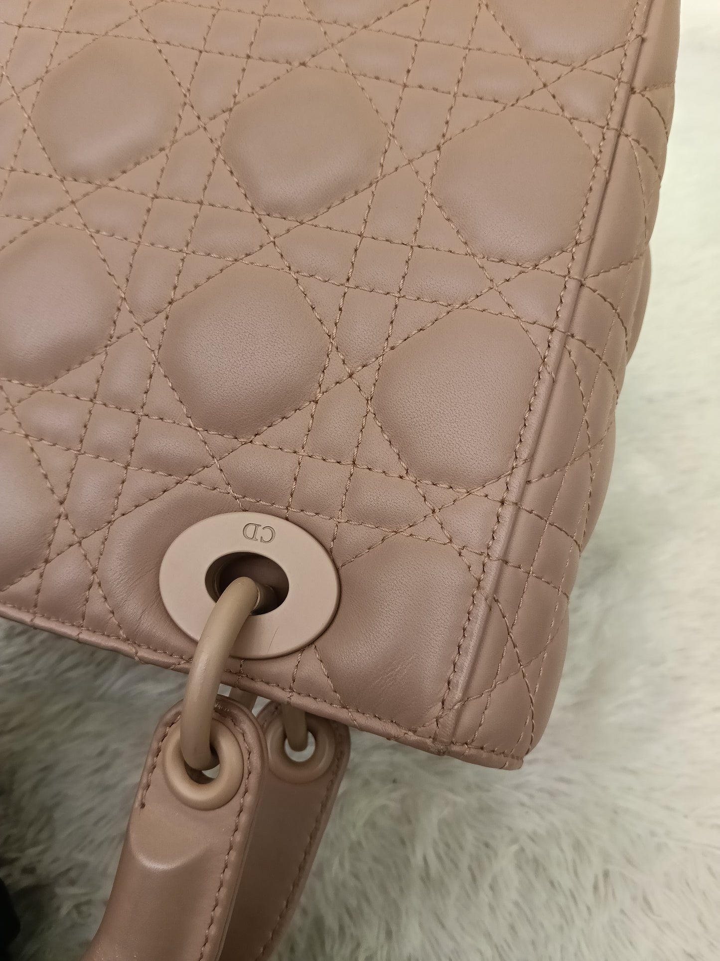 Lady Dior Small Ultra Matte Nude Blush 2020