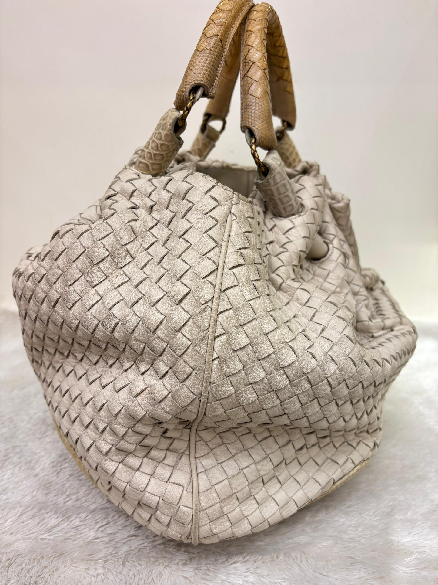 Bottega Veneta Oversized Hobo Lizard and Crocodile Trim Blanco RGHW 2008