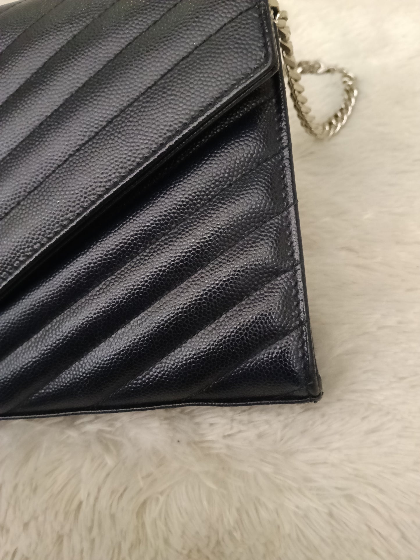 YsL WOC 22 Matelasse Monogramme Grained Navy SHW 2018