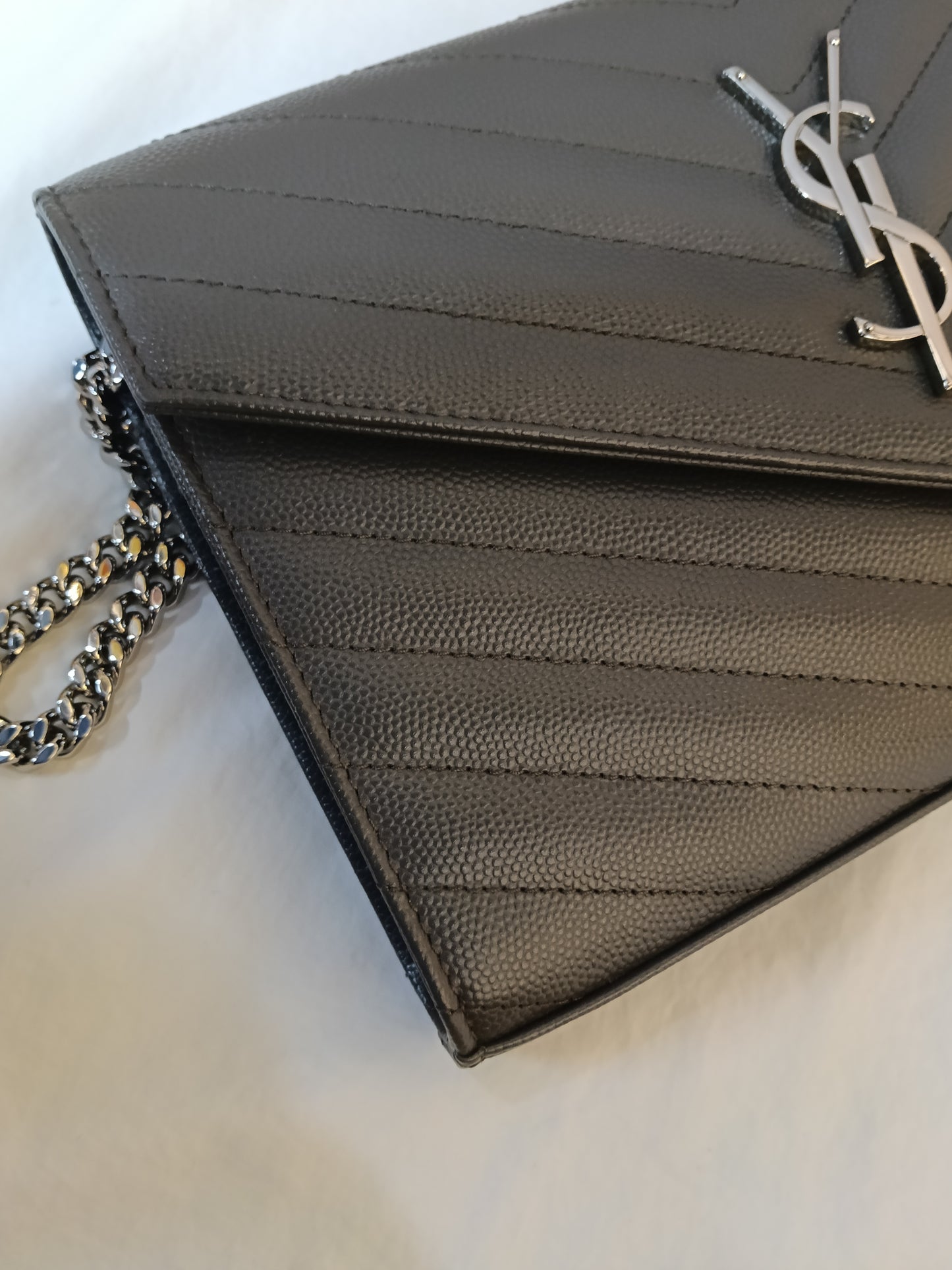 YsL WOC 22 Matelasse Monogramme Grained Grey SHW 2018
