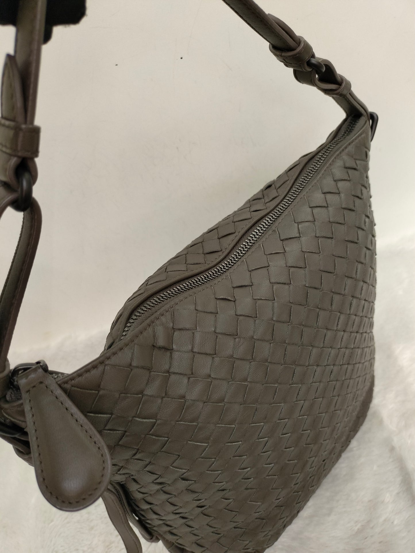 Bottega Veneta Osaka Medium Grey 2018