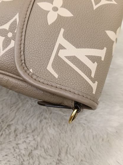 LV Diane PM ST NM Monogram Empreinte Tourterelle Creme 2025 (CHIP)