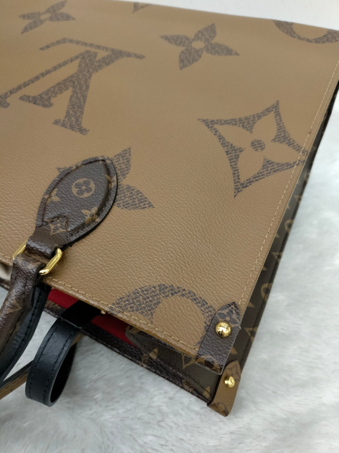 LV OTG MM Monogram Reverse (CHIP)