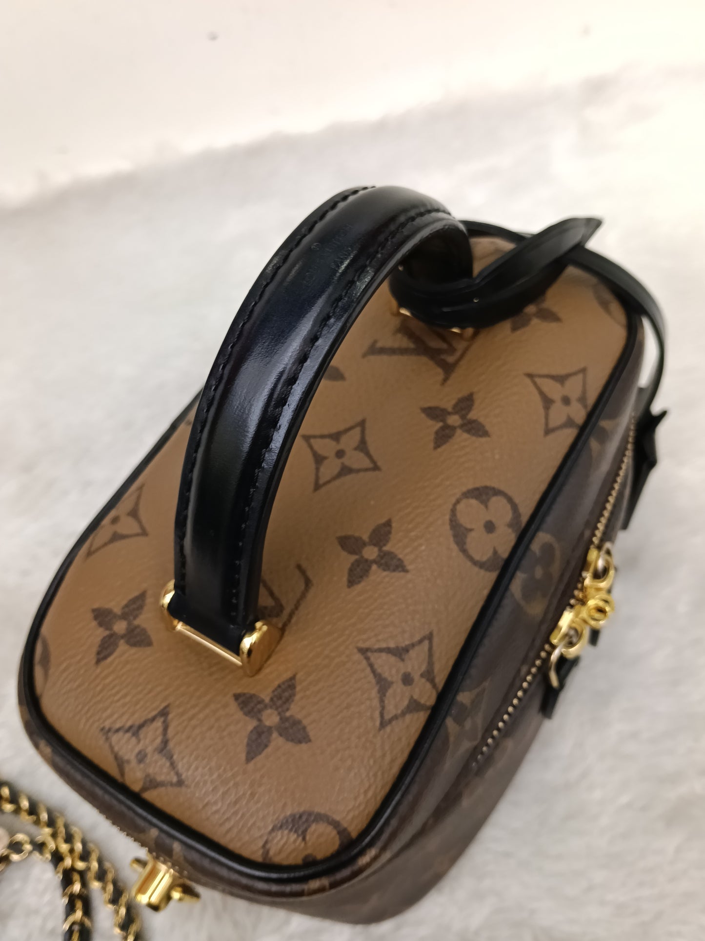 LV Vanity PM Monogram Reverse (CHIP)