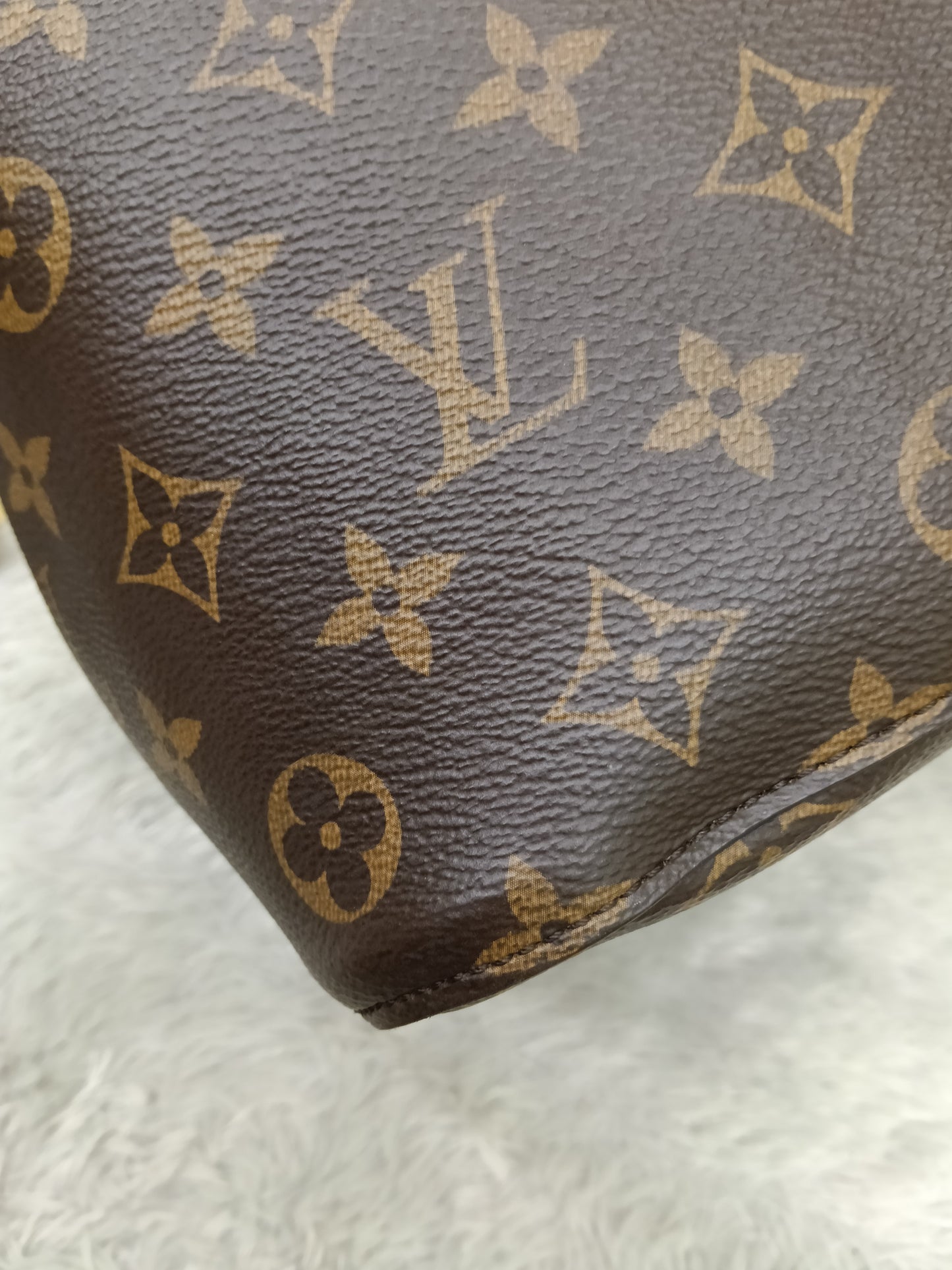 LV Neo Noe MM Monogram Caramel (CHIP)