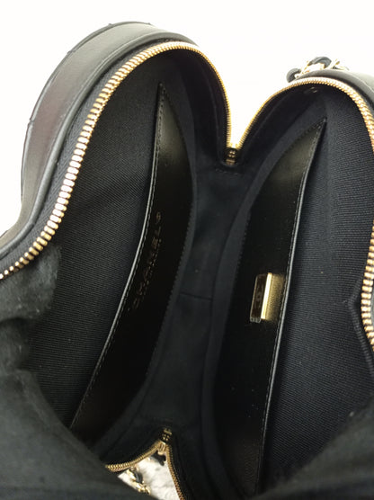 *NEW* Chanel 22S Large Heart Bag Lamb Black LGHW 2025 (CHIP)