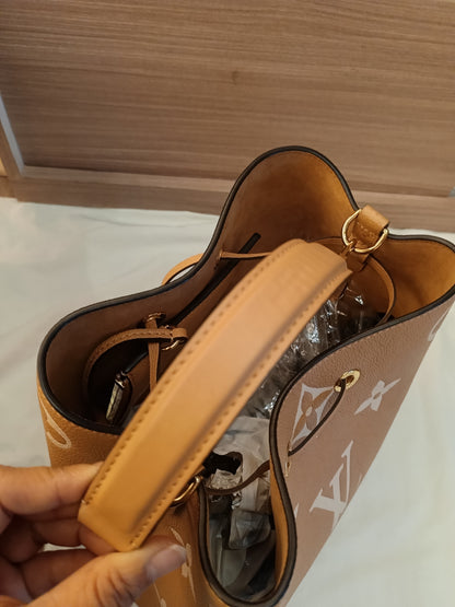 LV Neo Noe Monogram Empreinte Giant Arizona Beige (CHIP)